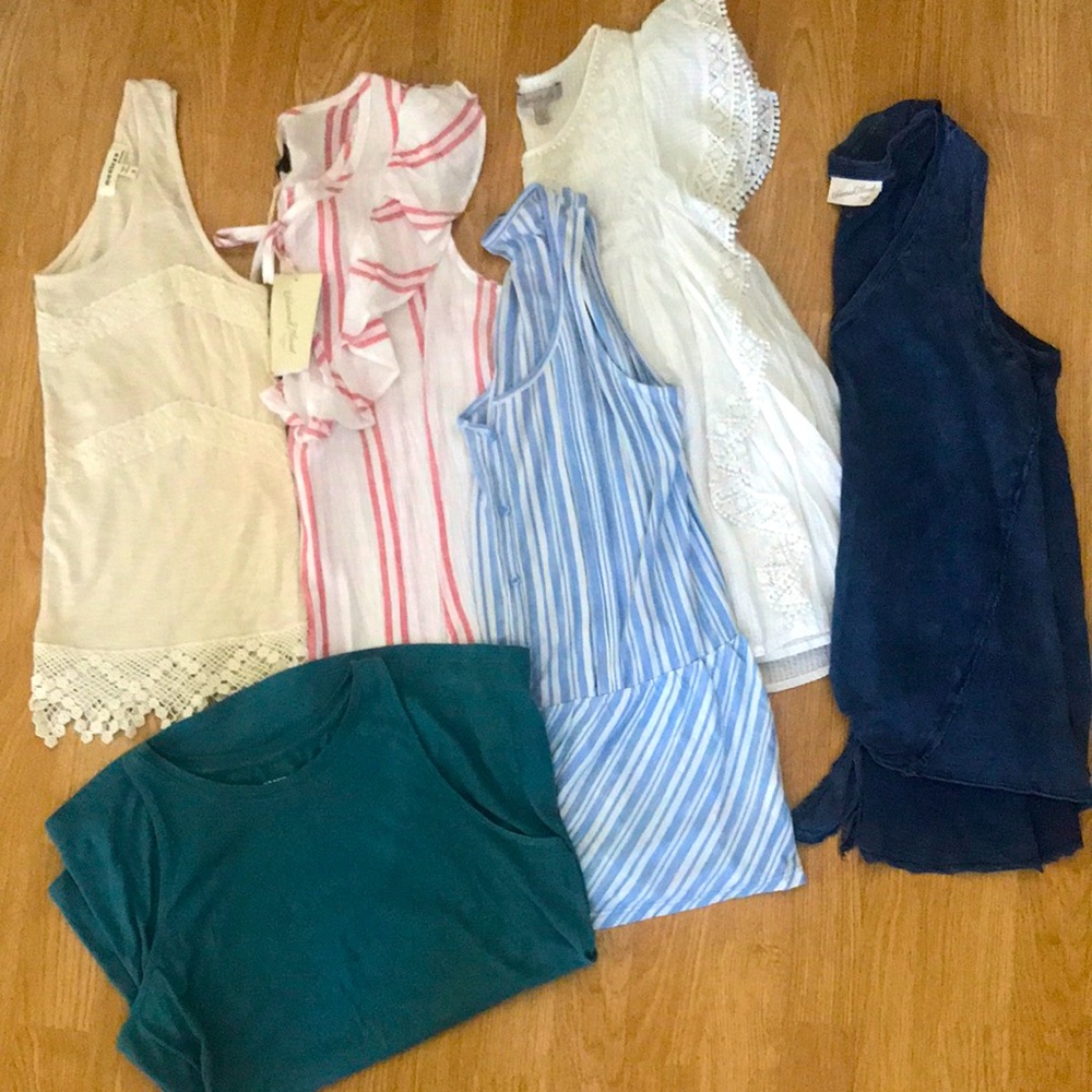 Size Small Tank Top Bundle - image 1